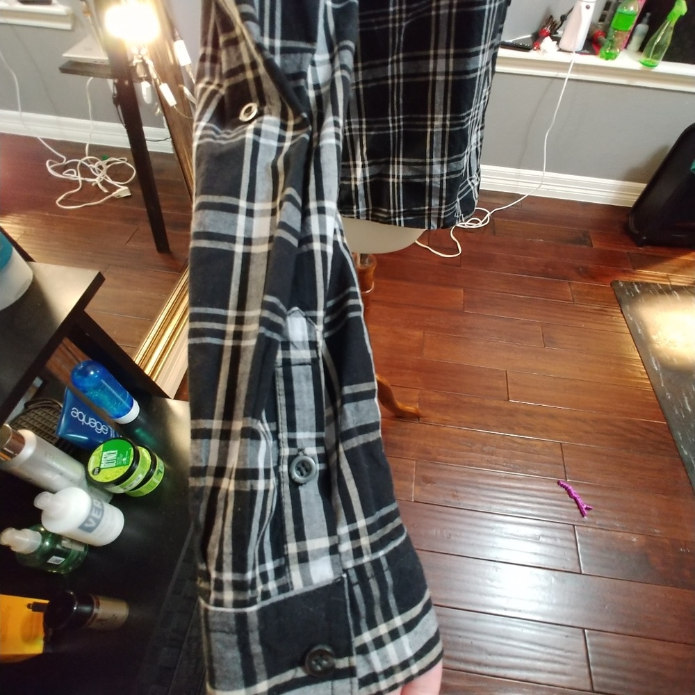 Trendy Button down - Picture 4 of 8